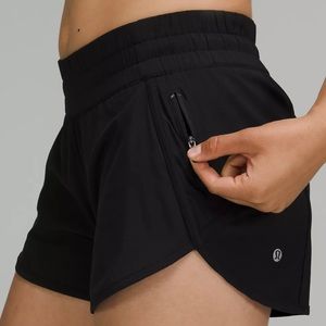 Lululemon Tracker Low-Rise Lined Short 4"
